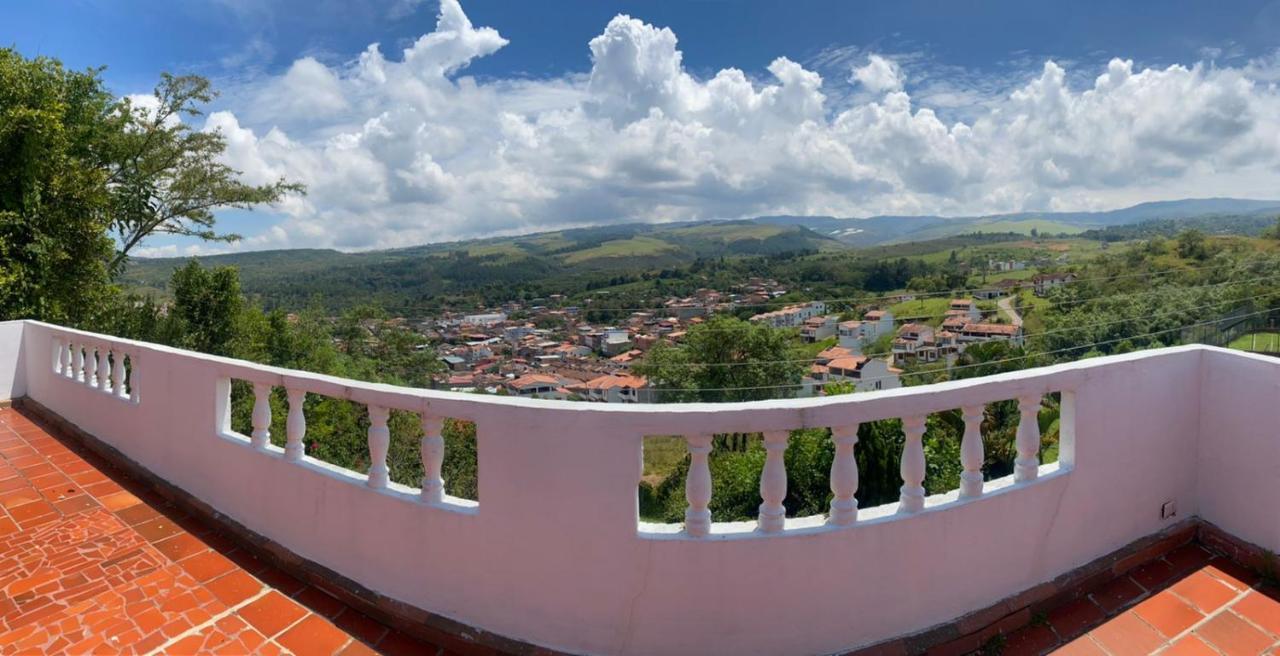 Hotel Campestre La Loma Curití Eksteriør billede